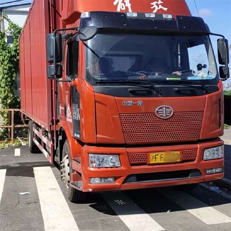 东凤镇罗平县进仓物流：专线直达的多元货运之旅